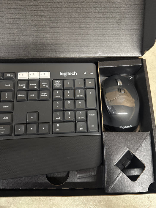 Logitech MK850 Performance Wireless Keyboard and Mouse Combo - open_box