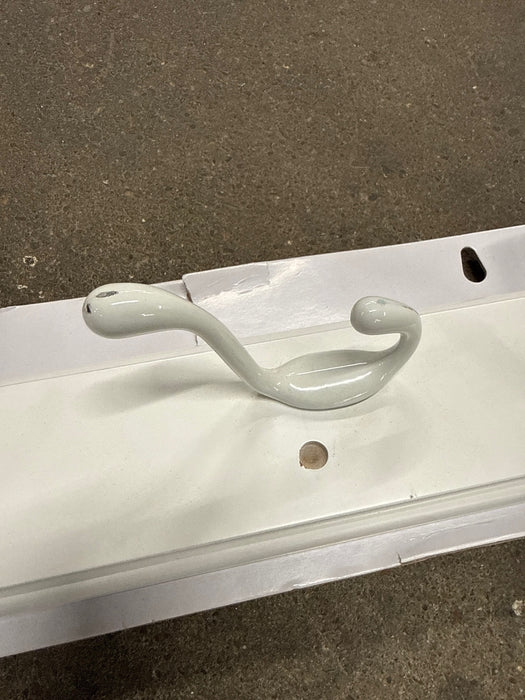 Mainstays 6 Hook 27 inch Hook Board for Coats, Bags, Leashes, Keys, Towels, 45 lbs Capacity, White, 1 Pc - new