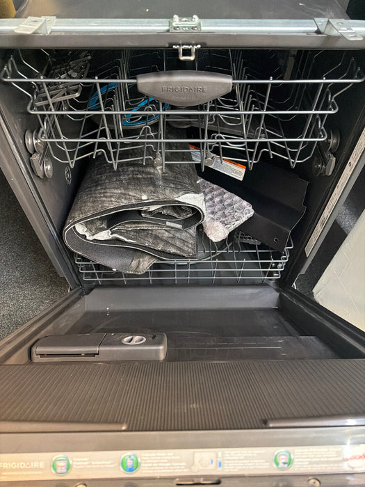 FRIGIDAIRE GDPP4517AD1B built in dishwasherf - new