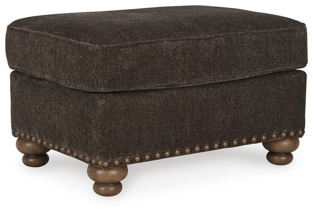 Stracelen Sable Living Room Collection