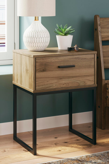 Deanlow Honey Bedroom Furniture Pieces