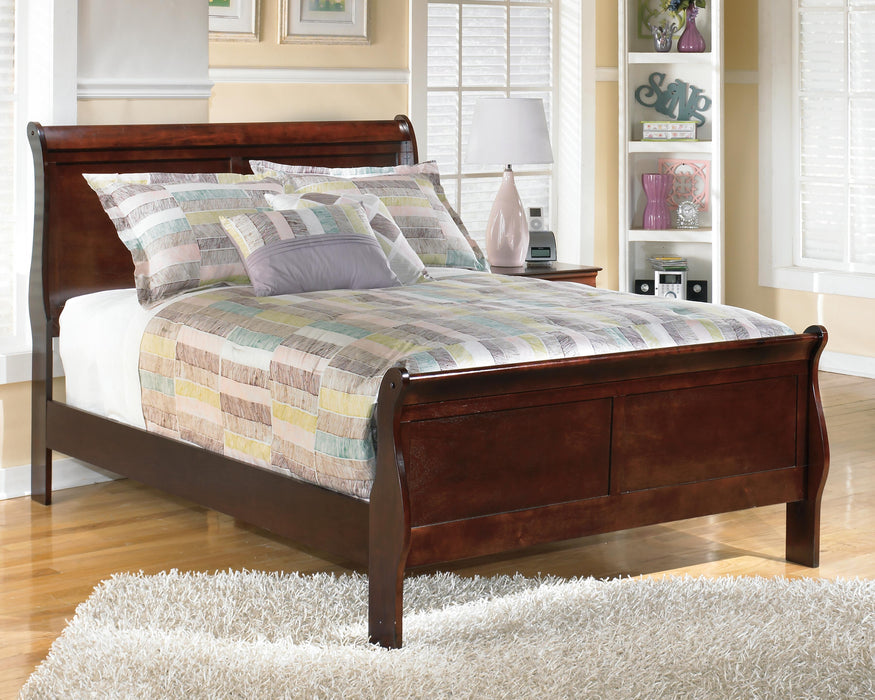 Alisdair Reddish Brown Bedroom Collection