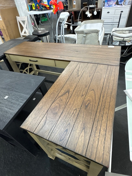 Quinn Corner Desk with Lift - new