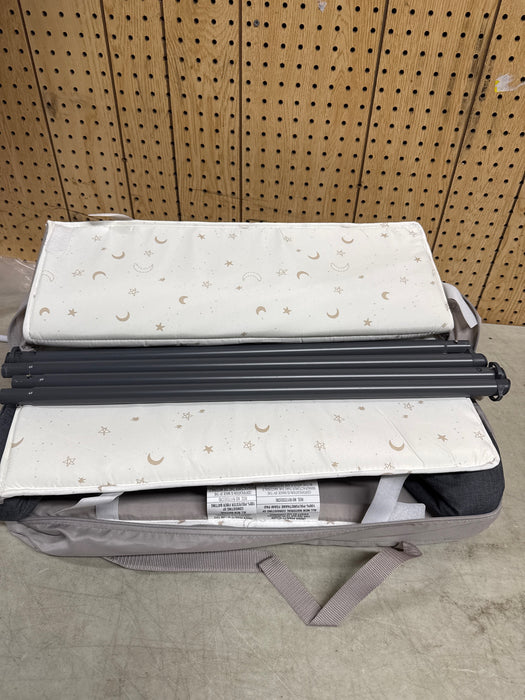 Vomeast Travel Crib, Baby Bassinet Portable Crib, Baby Playard Foldable with Baby Mattress, Gray - new