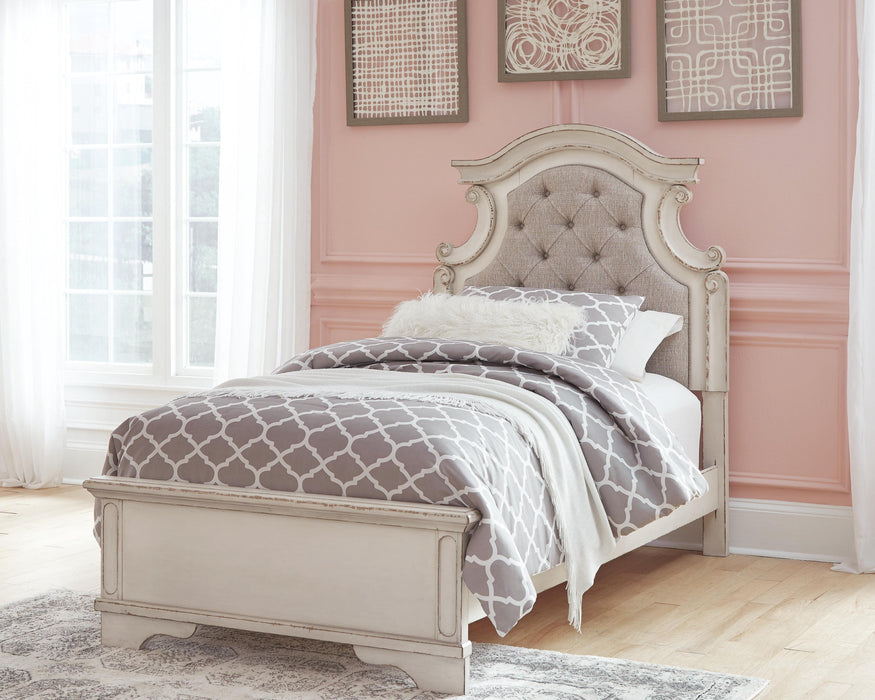 Realyn Chipped White Realyn Twin Panel Bed