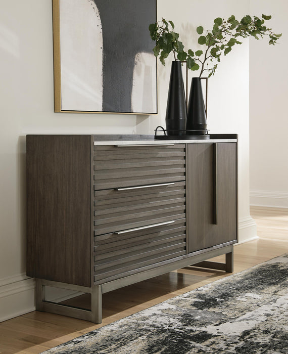 Arkenton Grayish Brown/White Dresser