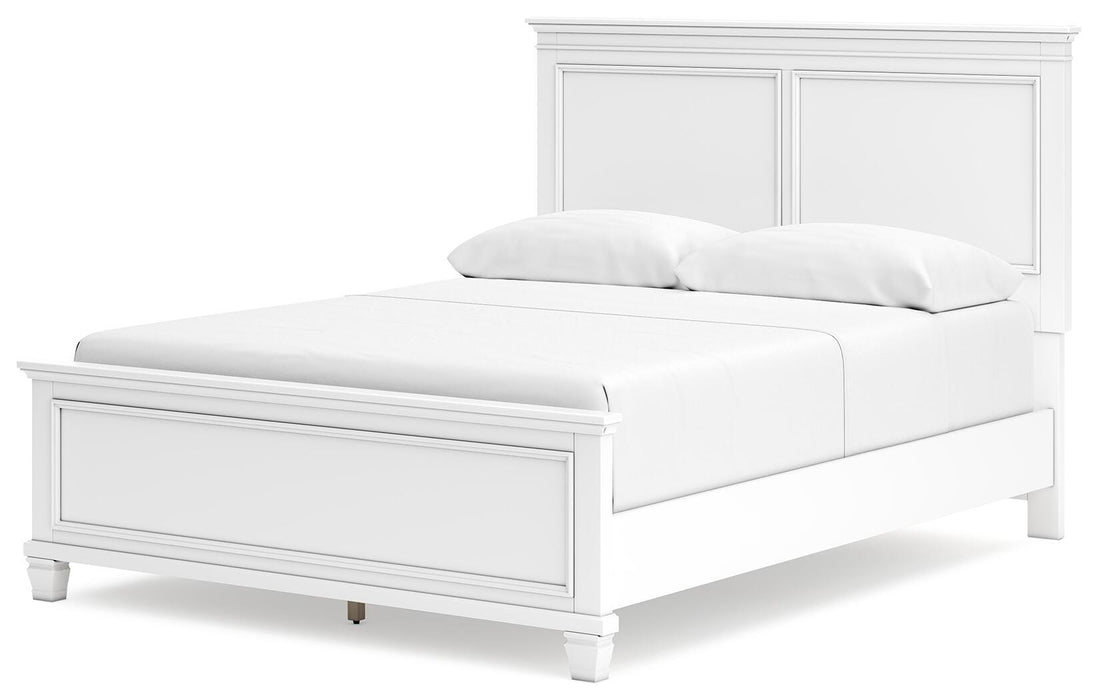Fortman White Fortman Queen Panel Bed
