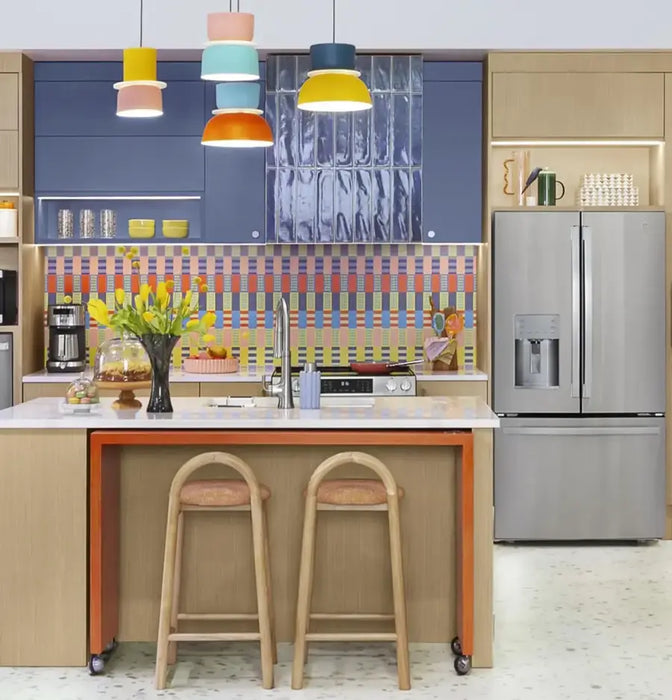 GE - 25.6 Cu. Ft. French Door Refrigerator with Space-Saving Ice Maker - Stainless Steel - display_model