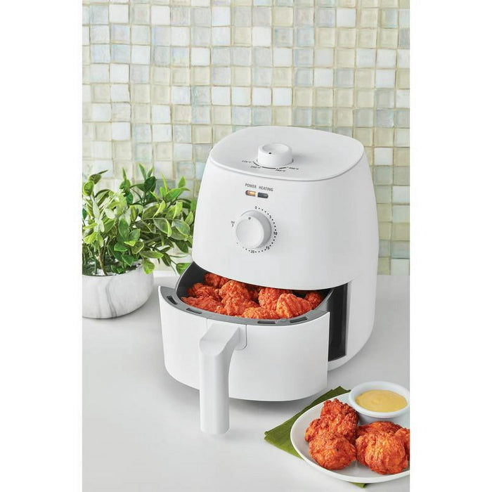 Mainstays 2.2 qt Air Fryer, Arctic White - Automatic Shutoff - new