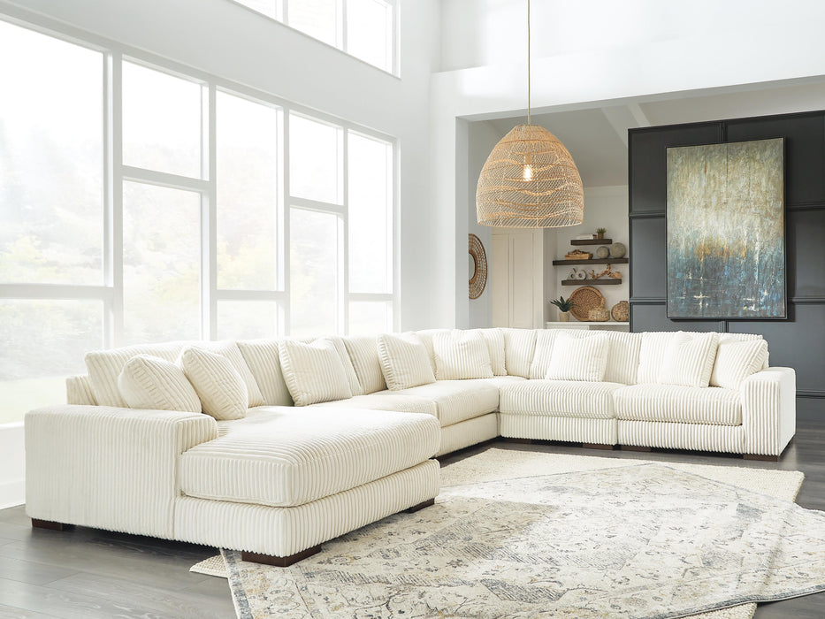 Lindyn Ivory Lindyn 6-Piece Sectional with Chaise