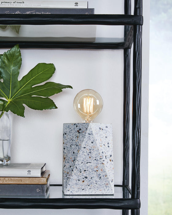 Maywick White Concrete Table Lamp (1/CN)