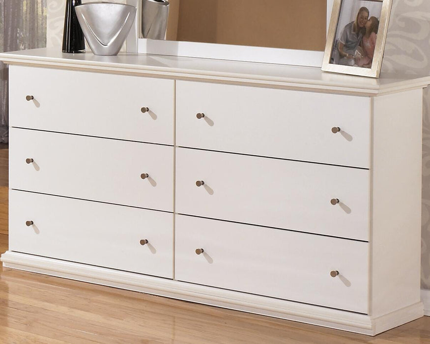 Bostwick Shoals White Six Drawer Dresser