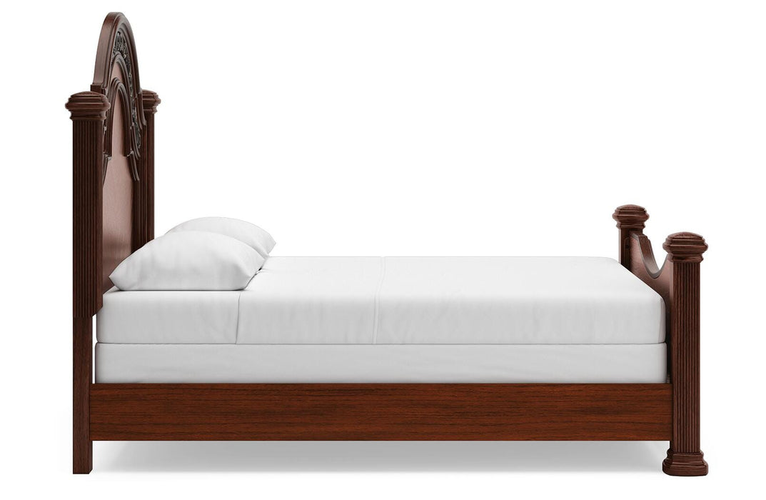 Lavinton Brown Lavinton Queen Poster Bed