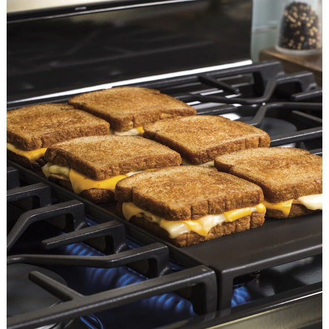 GE 30-in 5 Burners 5-cu ft Self-Cleaning Air Fry Convection Oven Freestanding Gas Range (Black Slate) - new