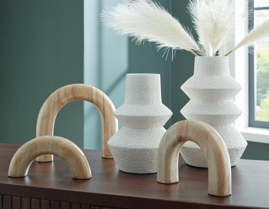 Maddwarth White/Natural Brown Accessory Set (5/CN)
