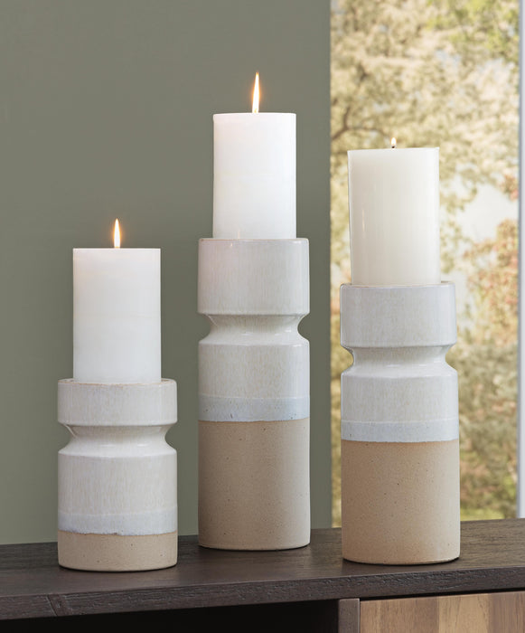 Hurston Ivory/Brown Candle Holder Set (3/CN)