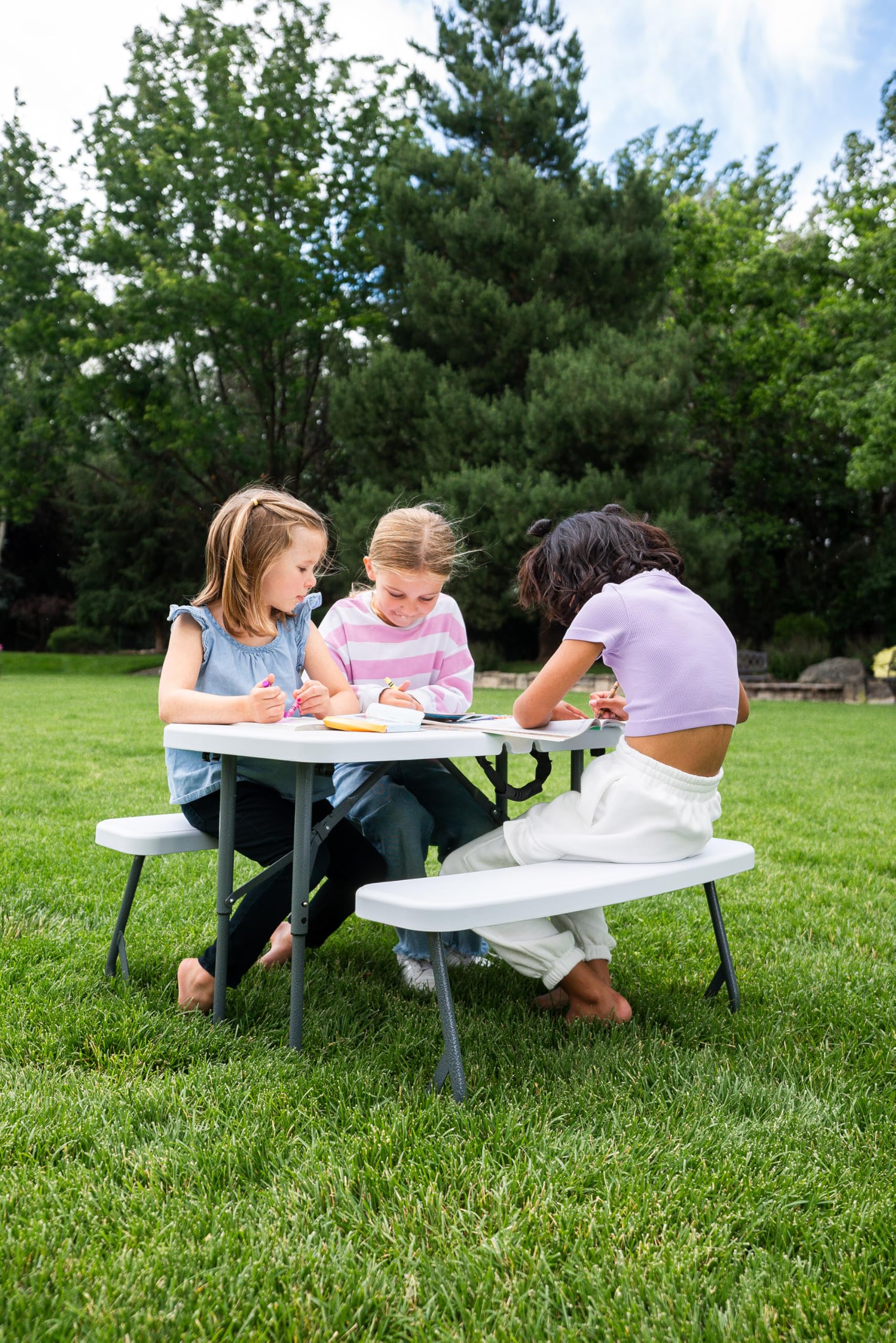 Stansport Compact Kids Picnic Table (G-940), White - new