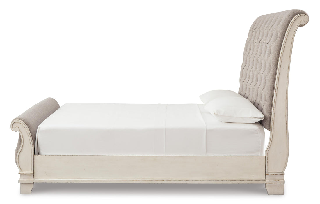 Realyn Chipped White Realyn California King Sleigh Bed