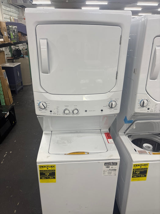 GE Unitized Spacemaker 3.8 cu. ft. Capacity Washer with Stainless Steel Basket and 5.9 cu. ft. Capacity Gas Dryer - display_model