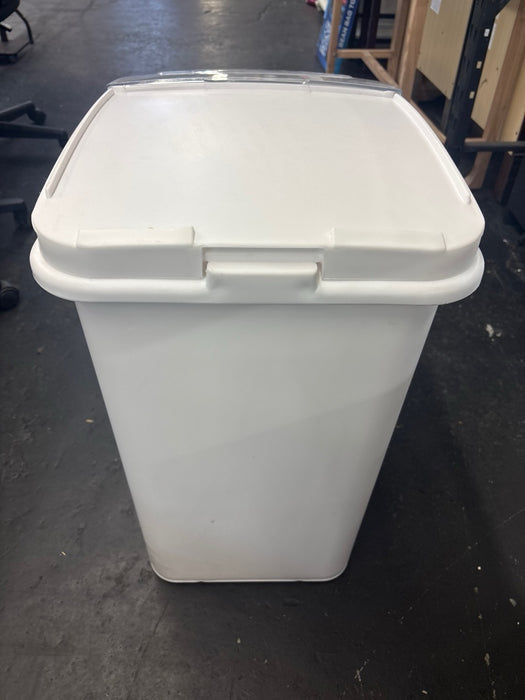 VEVOR 27 Gallon food storage containers 500 Cup Ingredient Bin with Scoop and Sliding Lid Commercial Food Container Ideal for rice storage, dog food container, flour, and sugar containers, White - open_box