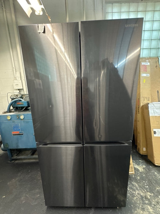 Samsung - 29 cu. ft. 4-Door Flex French Door Smart Refrigerator with Dual Ice Maker - Black Stainless Steel - new