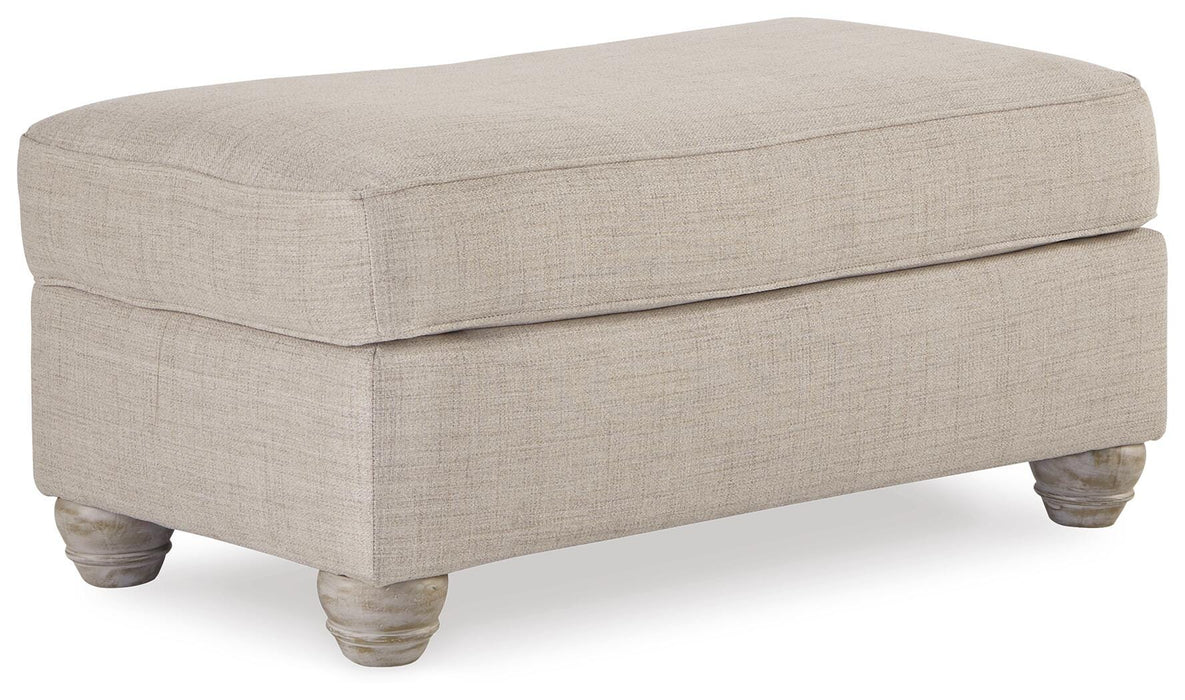 Traemore Linen Living Room Collection