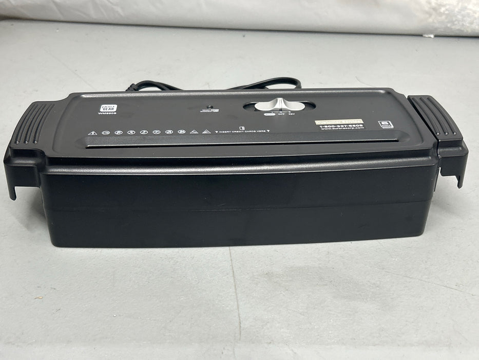Pen+Gear 6-Sheet Strip Cut Credit Card & Paper Shredder, Black - new