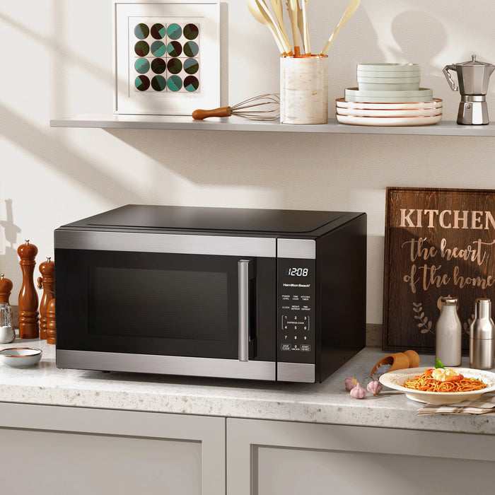 Hamilton Beach 1.6 Cu ft Sensor Cook Countertop Microwave Oven in Stainless Steel, New - new