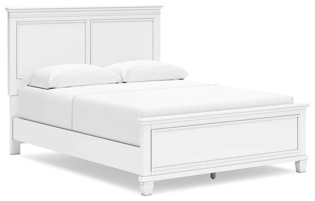 Fortman White Fortman Queen Panel Bed