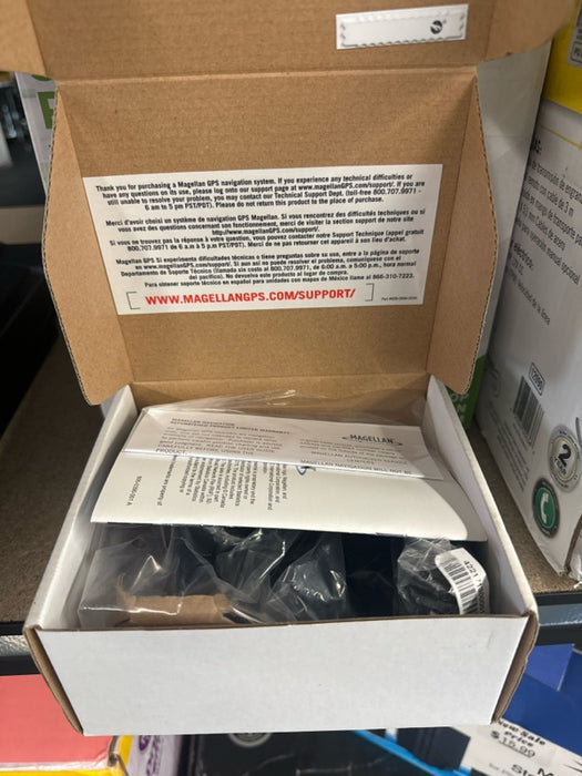 Magellan RoadMate 2240T-LM w/Lifetime Maps & Lifetime Traffic-Automotive/RV | GP - new