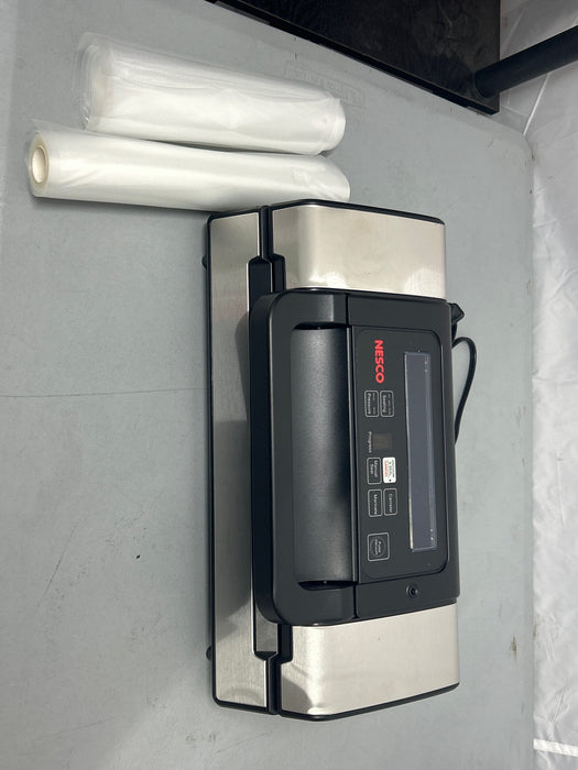 Nesco Deluxe Food VS-12 Vacuum Sealer, 130 Watts, Kit Bags & Viewing Lid, Compact, Silver - new