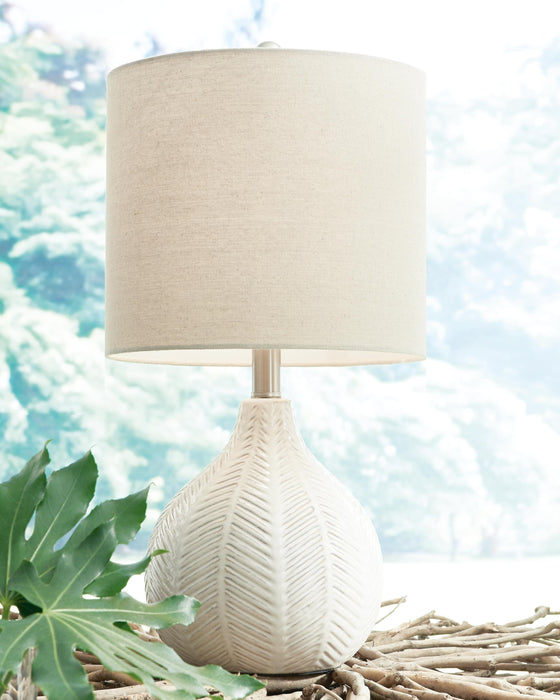 Rainermen Off White Ceramic Table Lamp (1/CN)