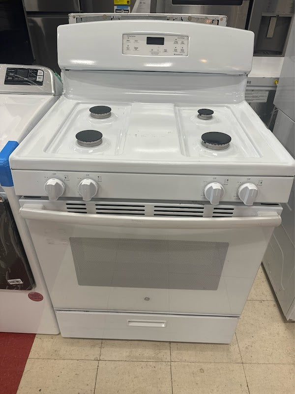 GE - 4.8 Cu. Ft. Freestanding Gas Range - White - display_model