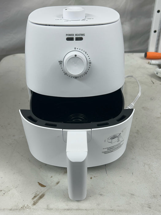 Mainstays 2.2 qt Air Fryer, Arctic White - Automatic Shutoff - new