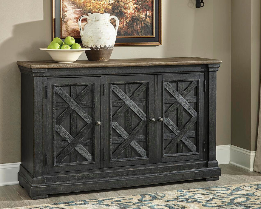 Tyler Creek Black/Gray Dining Room Server