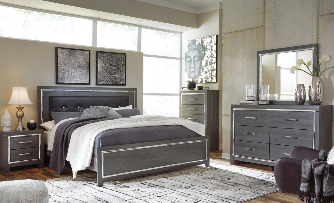 Lodanna Gray Lodanna King Panel Bed with Mirrored Dresser