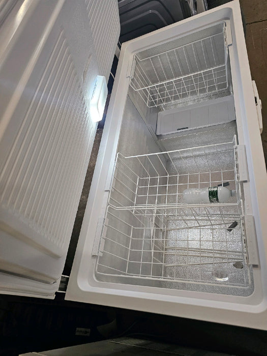 Whirlpool - 16 Cu. Ft. Chest Freezer with Basket - White - open_box