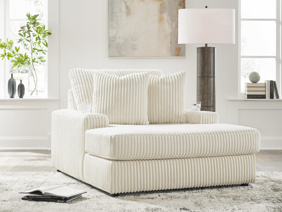 Lindyn Ivory Chaise