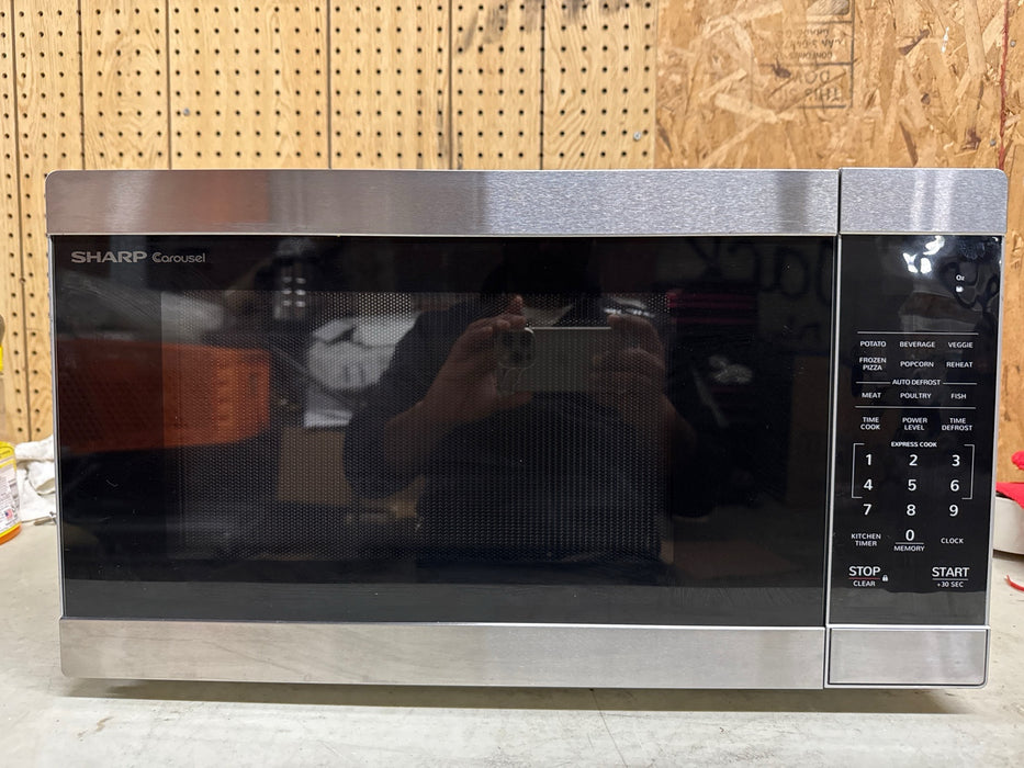 Sharp 1.1 cu. ft. Mid-Size Countertop Microwave Oven (SMC1162HS) - use_like_new