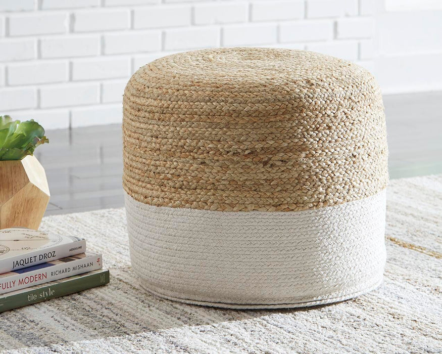 Sweed Valley Natural/White Pouf