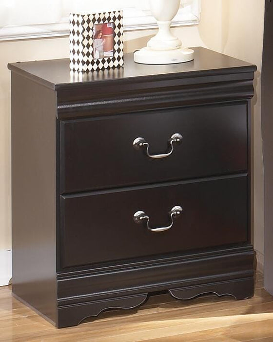 Huey Vineyard Black Bedroom Furniture Pieces