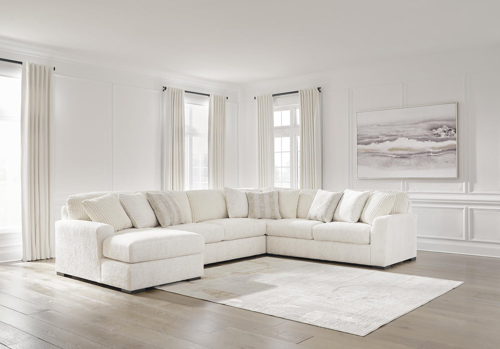 Chessington Ivory Chessington 4-Piece Sectional with Chaise