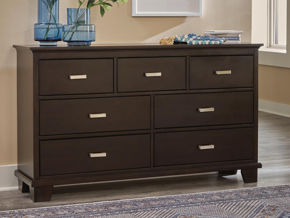 Covetown Dark Brown Dresser