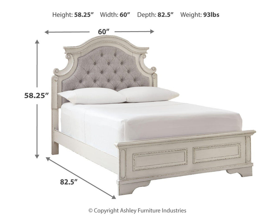 Realyn Chipped White Realyn Full Panel Bed