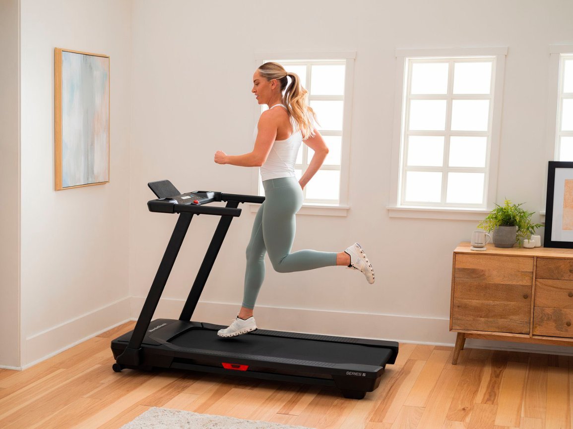 NordicTrack T 5 S; Treadmill for Running and Walking - Black - display_model