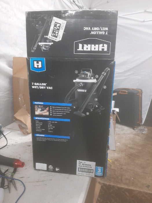 HART VOC708PF 3701 7 Gallon 5 Peak HP Poly Wet/Dry Vacuum with Blower Function - new