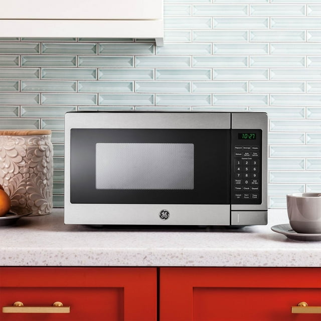 GE® 0.7 Cu. Ft. Capacity Countertop Microwave Oven, Stainless - display_model