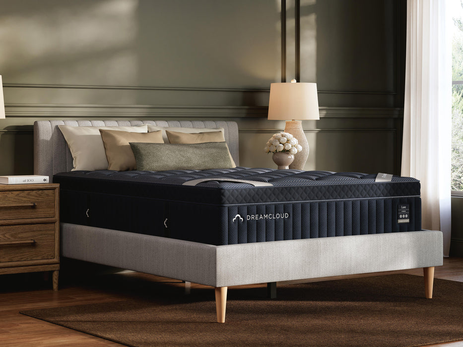 DreamCloud Luxe Hybrid White California King Mattress