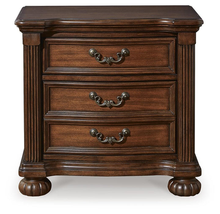 Lavinton Brown Bedroom Furniture Pieces