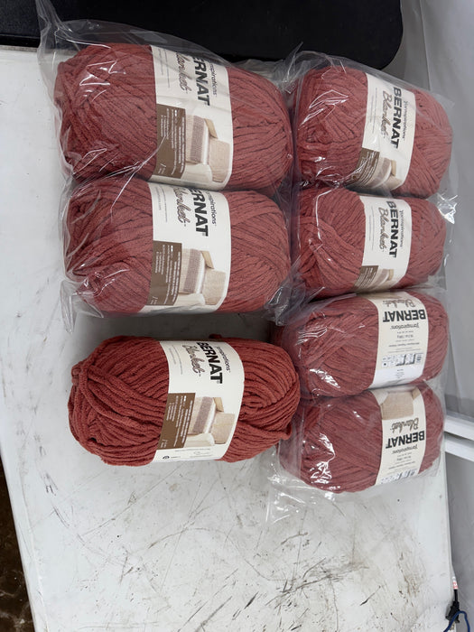 Bernat® Blanket™ #6 Super Bulky Polyester Yarn, Crimson 10.5oz/300g, 220 Yards - new